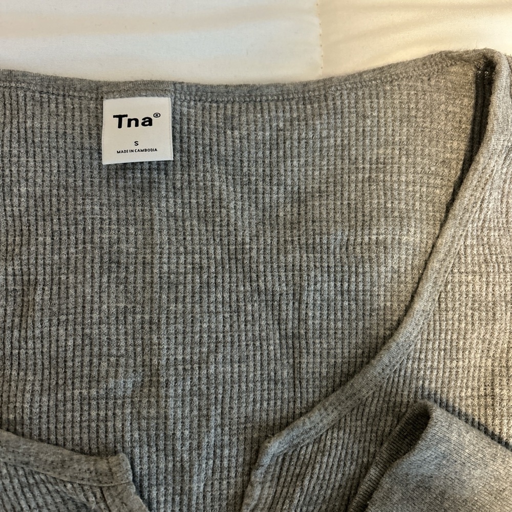 Tna Gray waffle long sleeve top